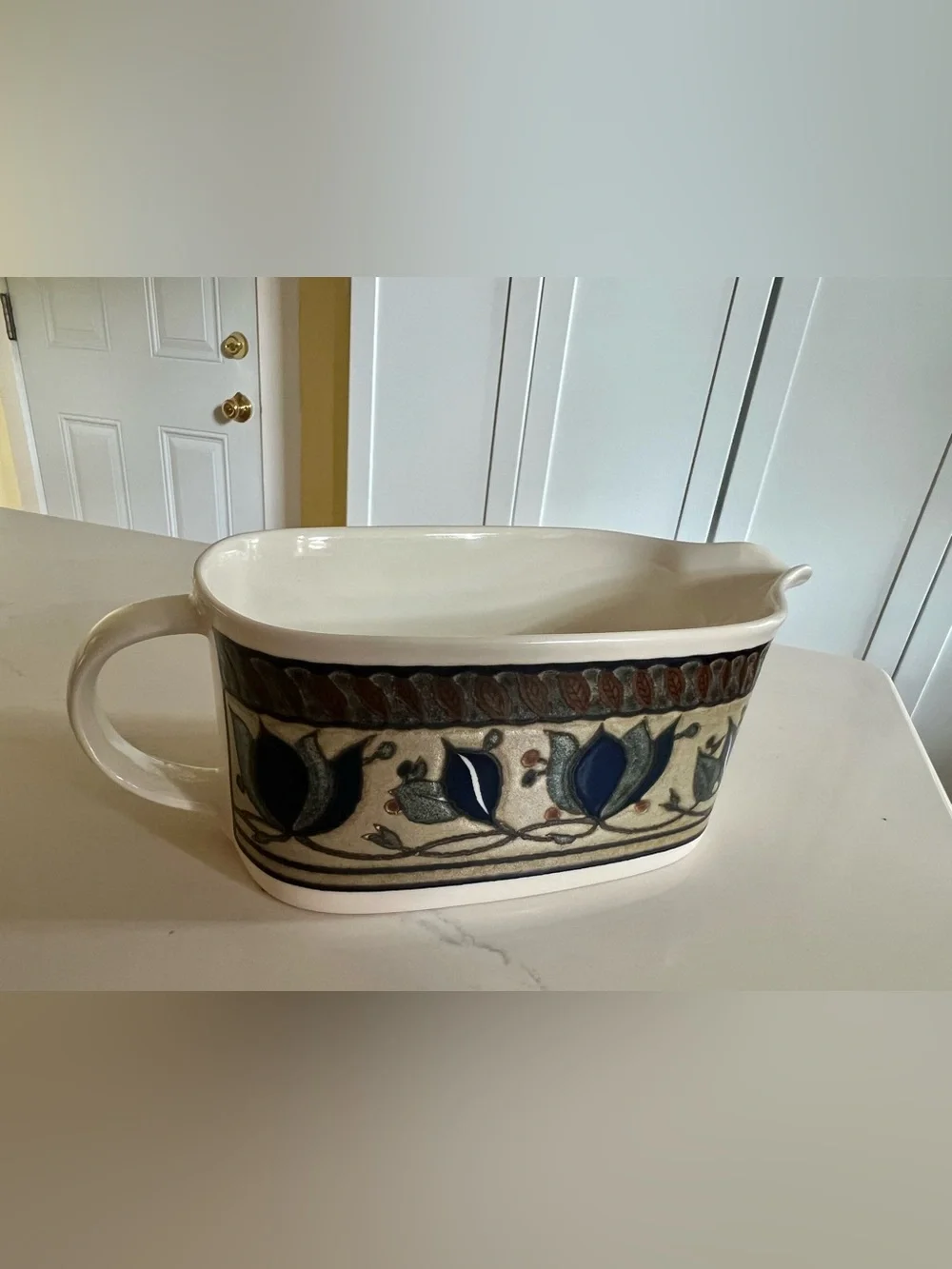 Mikasa Intaglio Arabella Gravy Boat Botanical Band